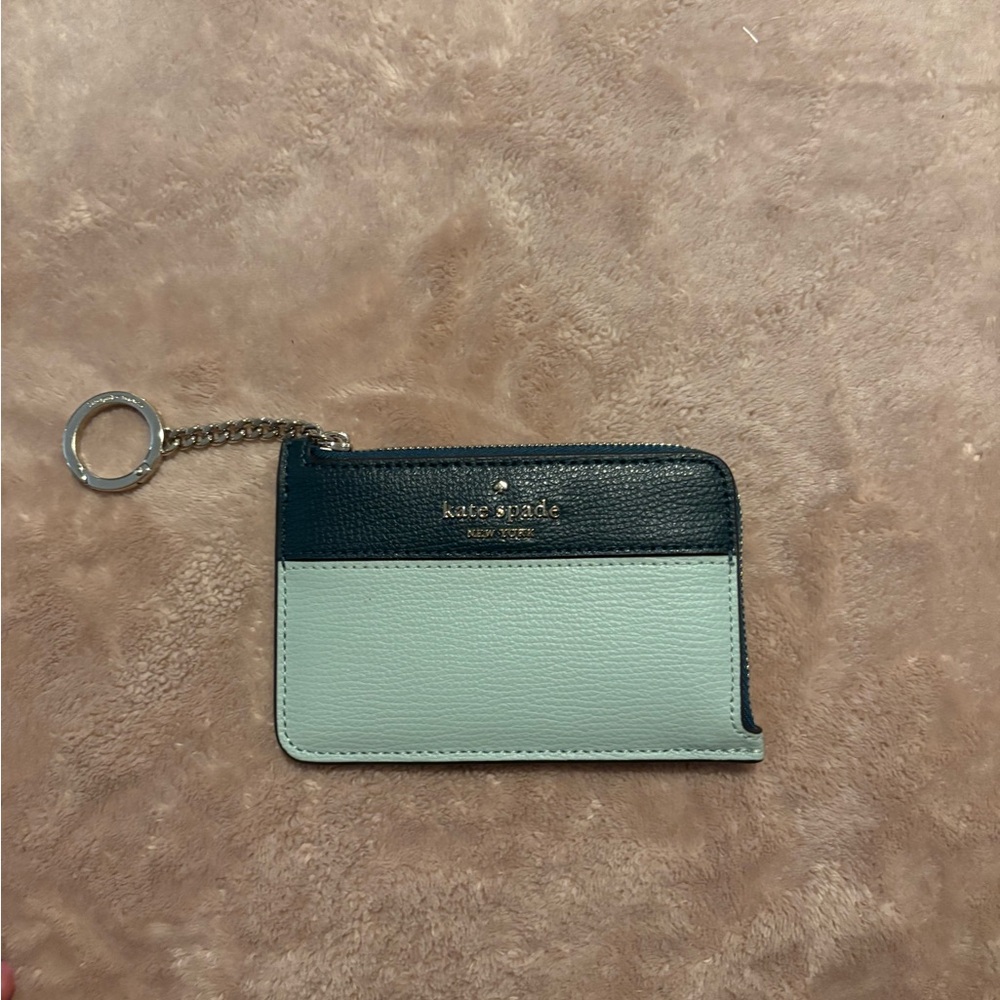 kate spade Darcy Medium L Zip Card Holder